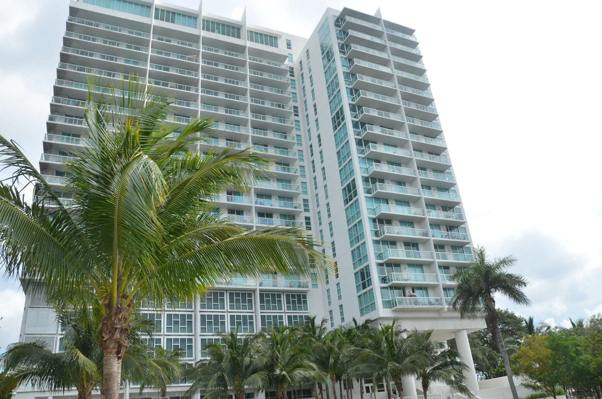 Riviera Luxury Living At River Oaks Marina And Tower Miami Exteriér fotografie